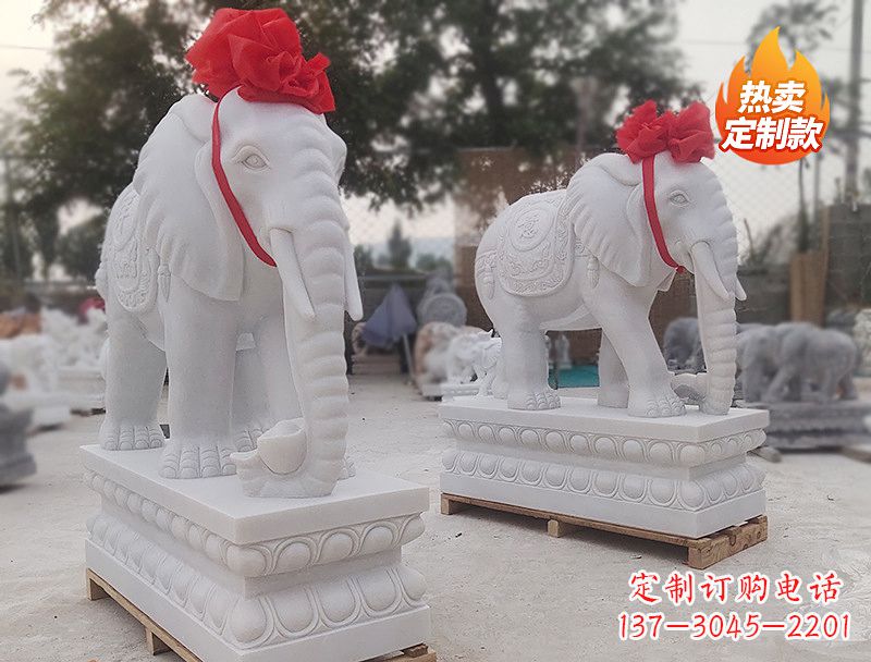 太原白色石雕大象卷鼻子