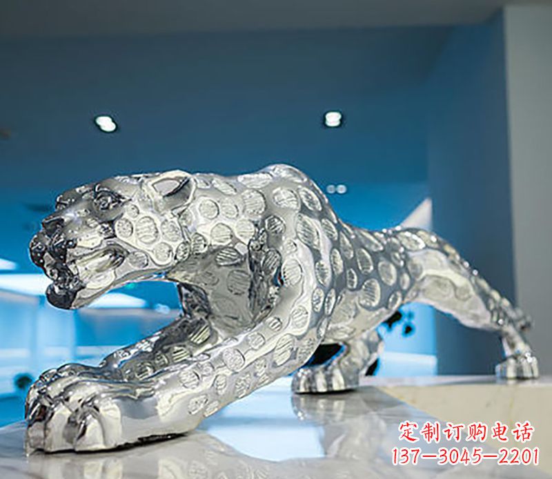 太原豹子雕塑工艺品