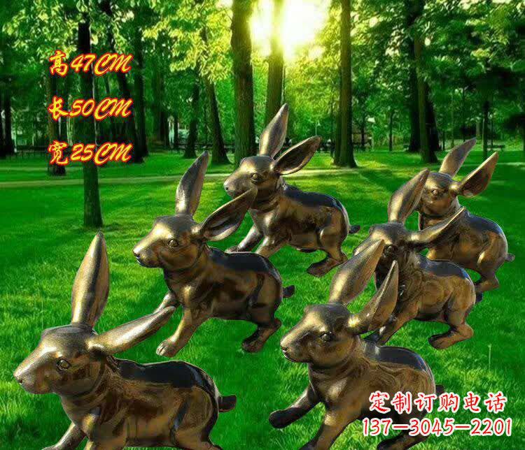 太原奔跑的兔子雕塑