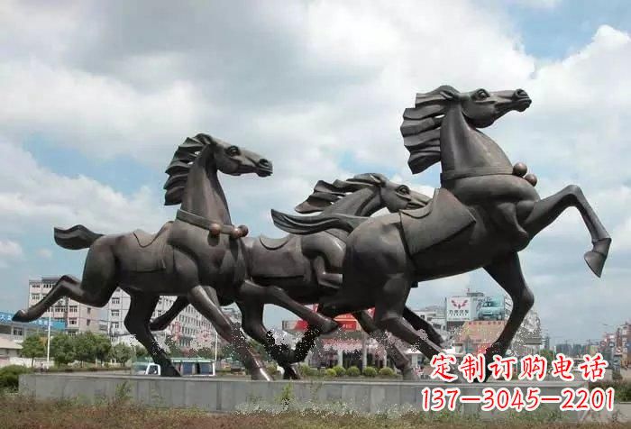 太原奔跑马雕塑