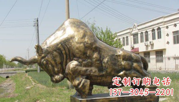 太原标志性黄铜斗牛