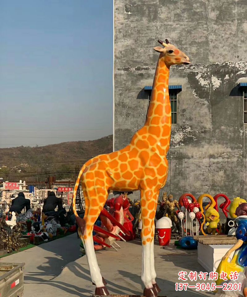 太原玻璃刚彩绘长颈鹿艺术雕塑