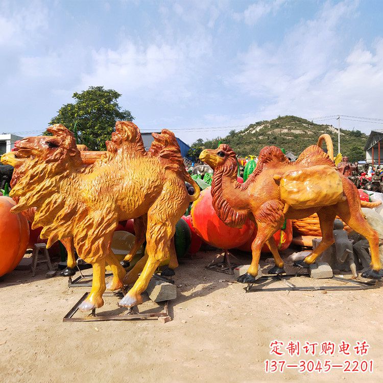 太原玻璃钢彩绘仿真骆驼雕塑艺术之美的完美呈现