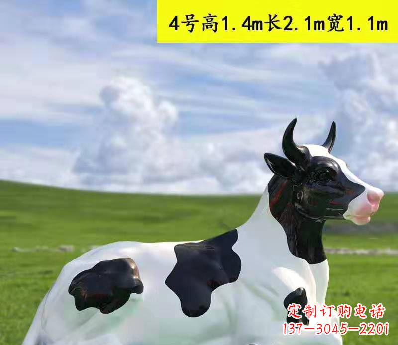太原玻璃钢彩绘黑白奶牛雕塑