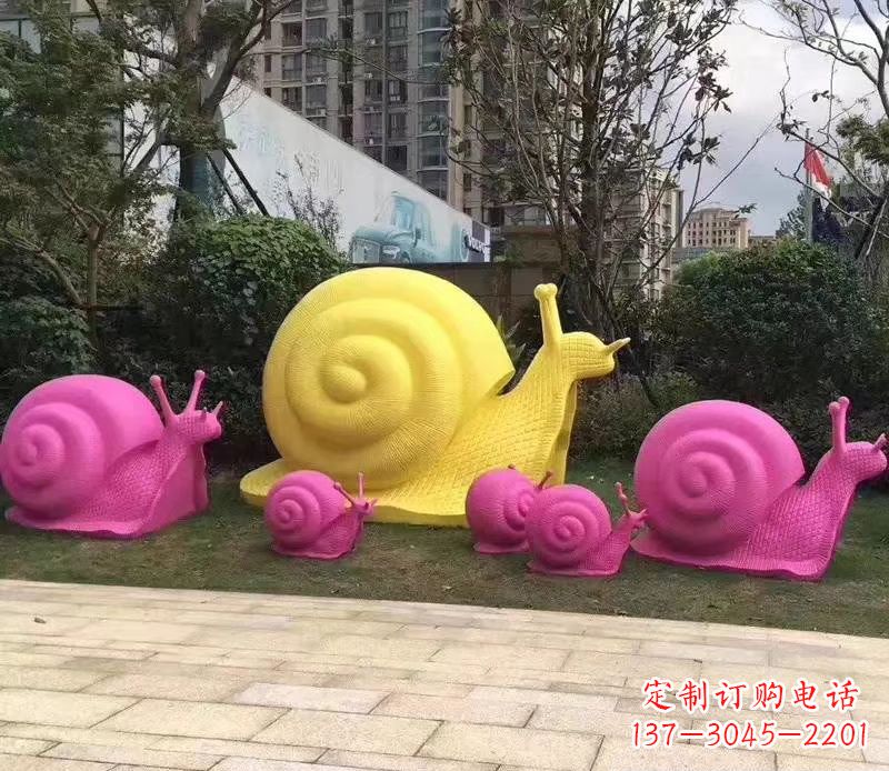 太原玻璃钢彩绘蜗牛雕塑