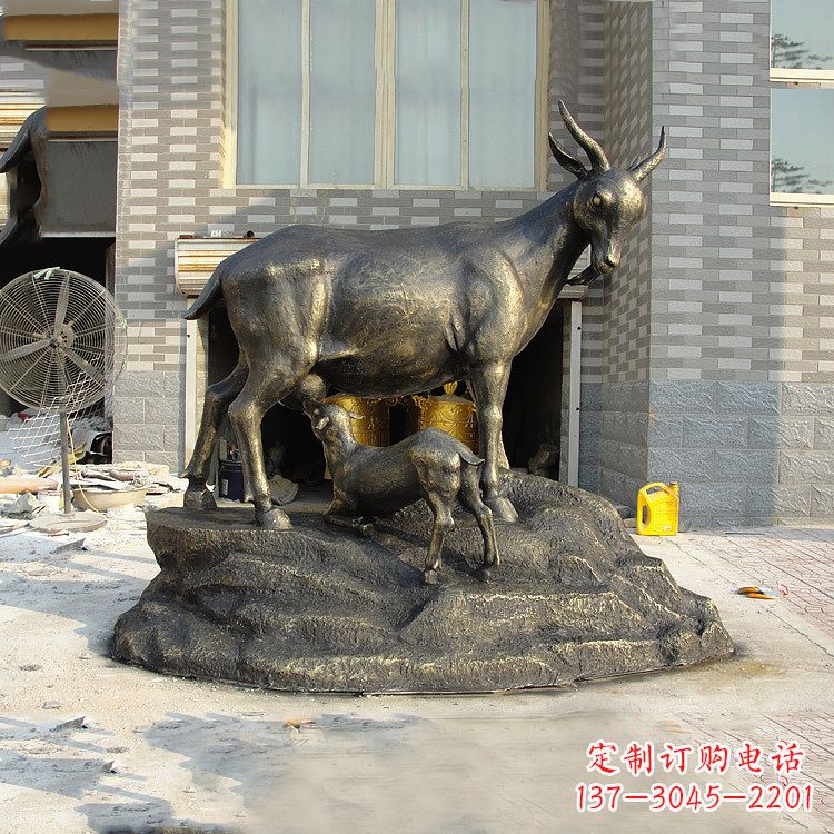 太原玻璃钢仿铜动物雕塑