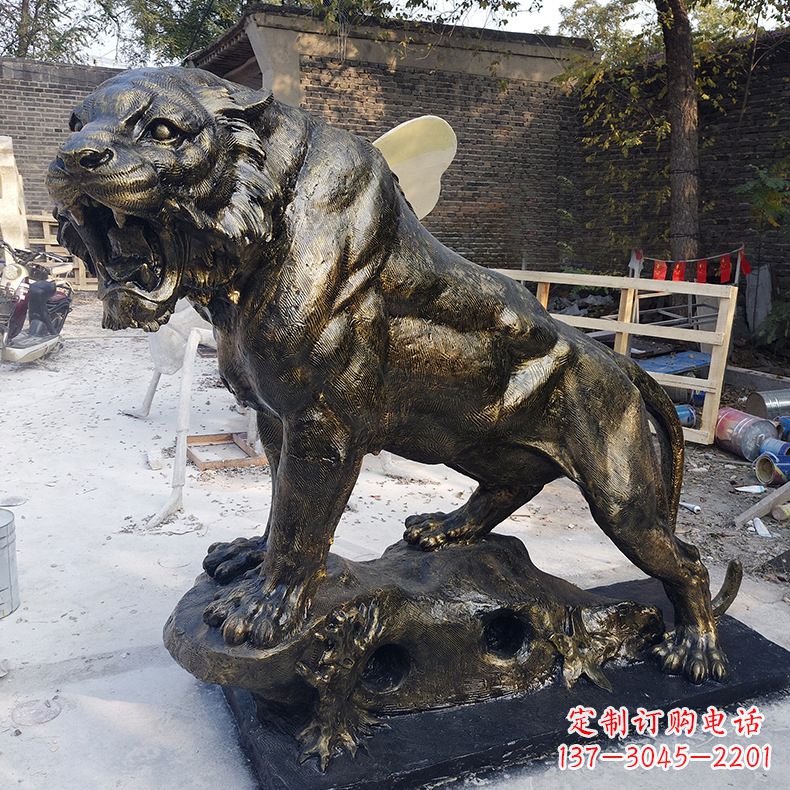 太原玻璃钢仿铜老虎雕塑