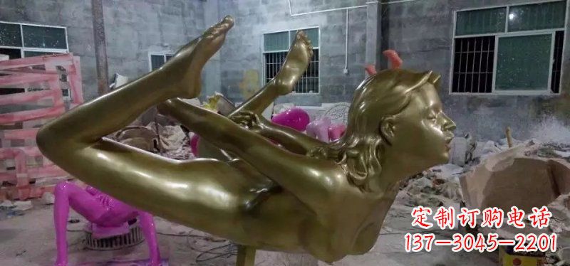 太原玻璃钢仿铜雕刻的女人雕塑