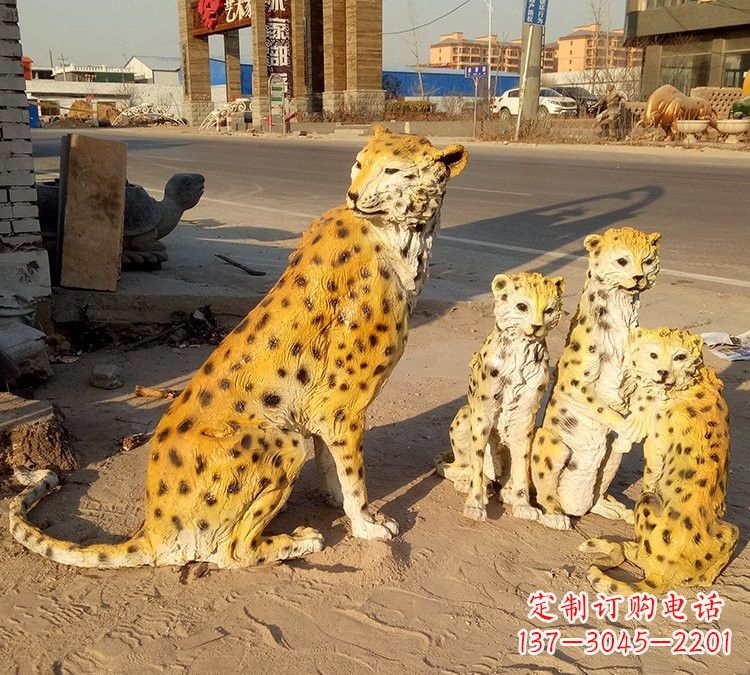 太原玻璃钢仿真豹子雕塑