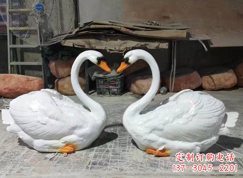 太原玻璃钢仿真发光天鹅雕塑