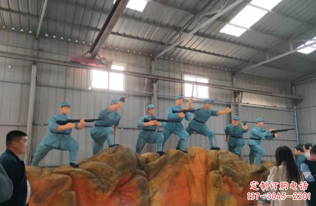 太原英雄雕塑玻璃钢仿真抗战人物景观雕塑