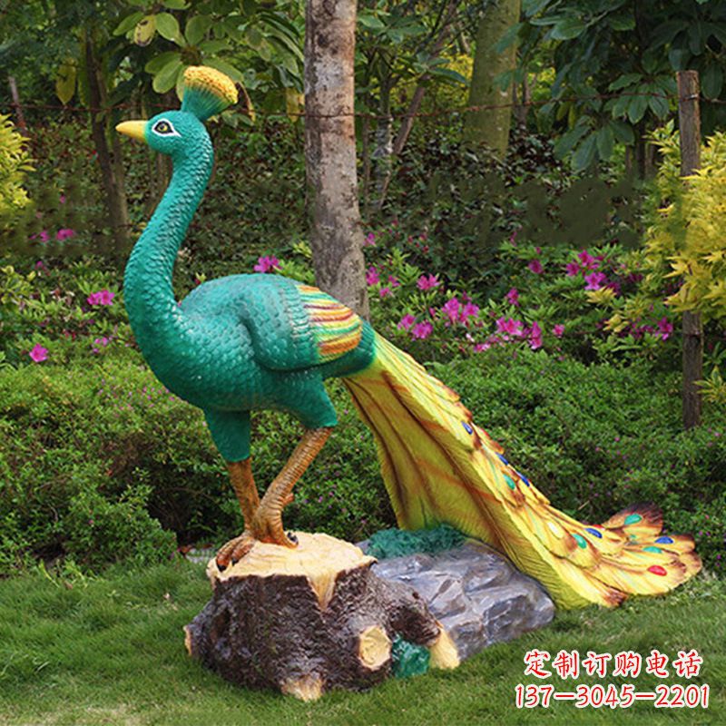 太原玻璃钢仿真孔雀公园草坪仿真动物雕塑摆件