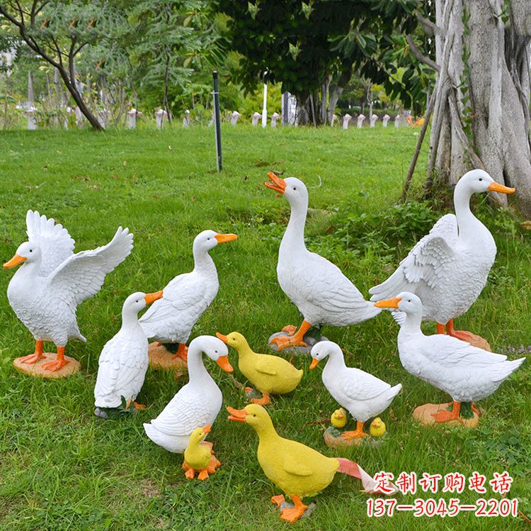 太原玻璃钢仿真鸭子雕塑-庭院农家院仿真家禽动物雕塑摆件