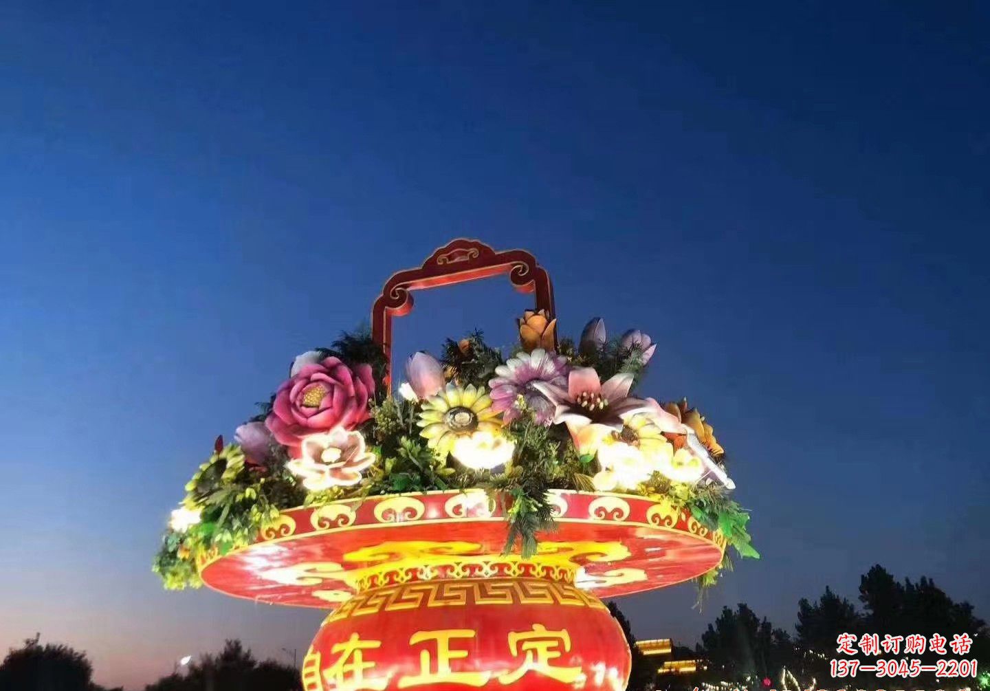 太原玻璃钢花篮景观雕塑让美景永恒