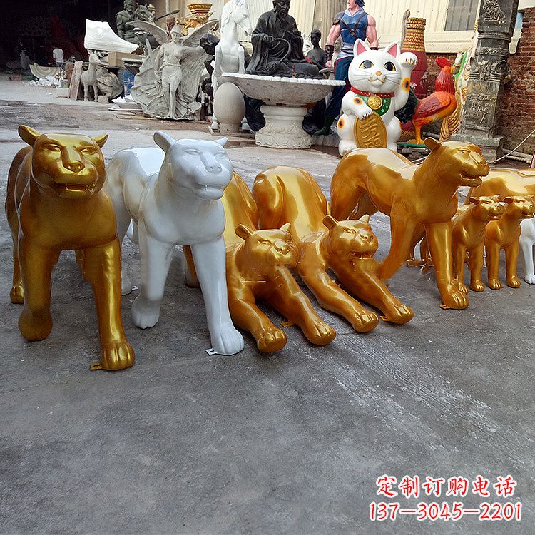 太原玻璃钢金钱豹雕塑-商场美陈动物雕塑摆件可改色改图案