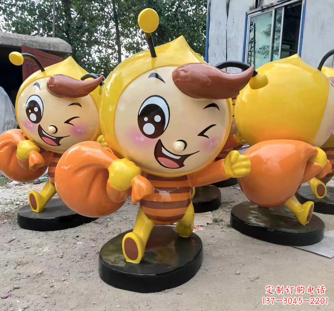 太原玻璃钢卡通蜜蜂雕塑 (2)