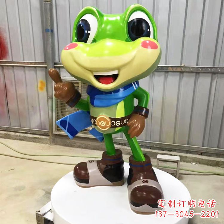 太原玻璃钢卡通青蛙-商场儿童游乐场卡通动物美陈雕塑