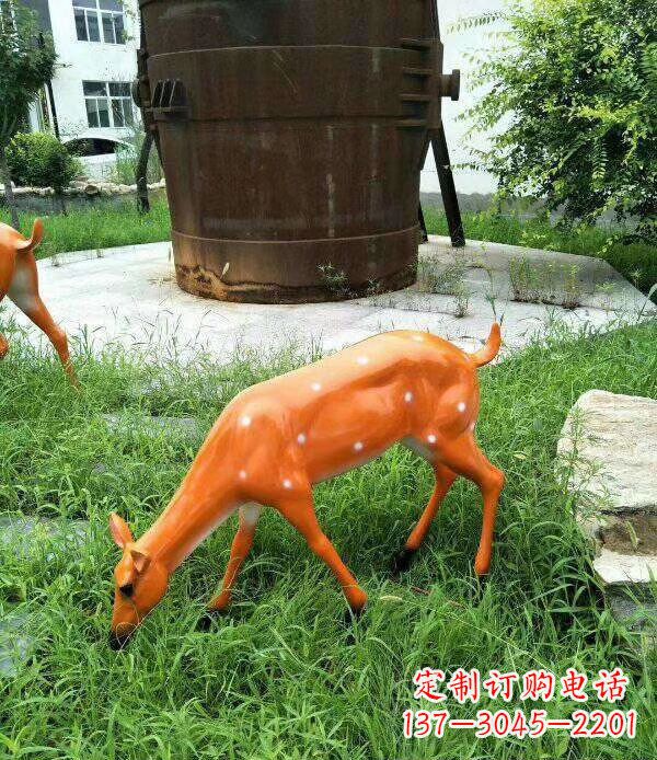 太原梅花鹿雕塑精美的艺术品