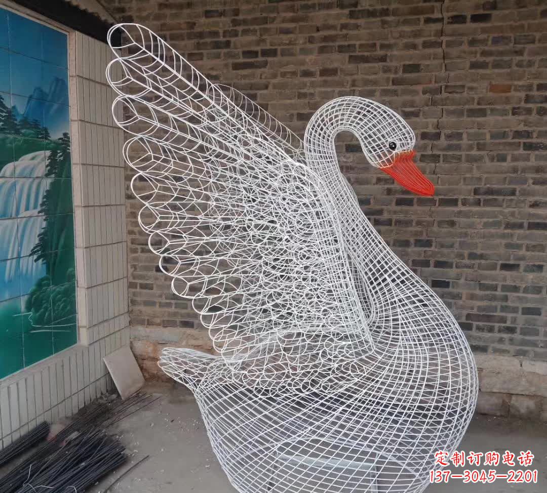 太原不锈钢别墅镂空天鹅雕塑