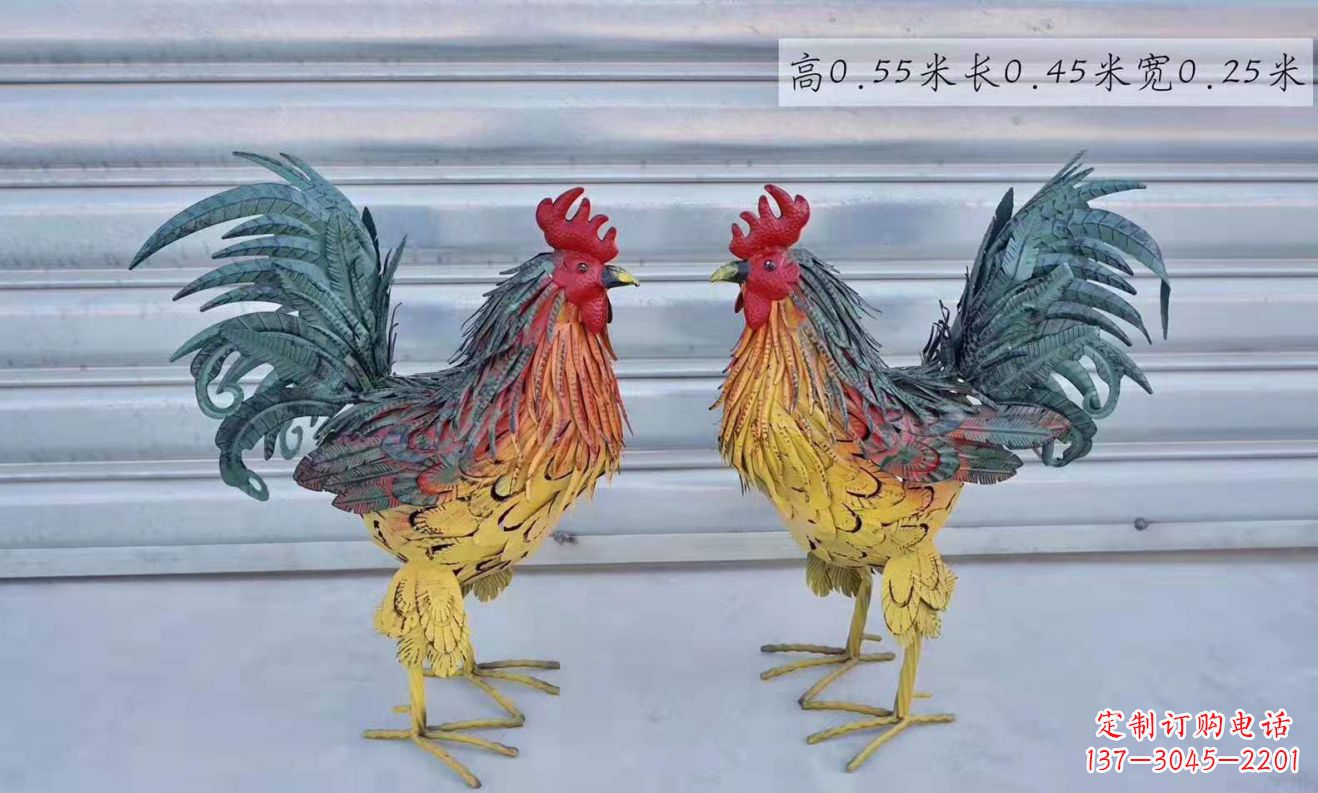 太原不锈钢彩绘公鸡雕塑——景观雕塑的精彩绽放