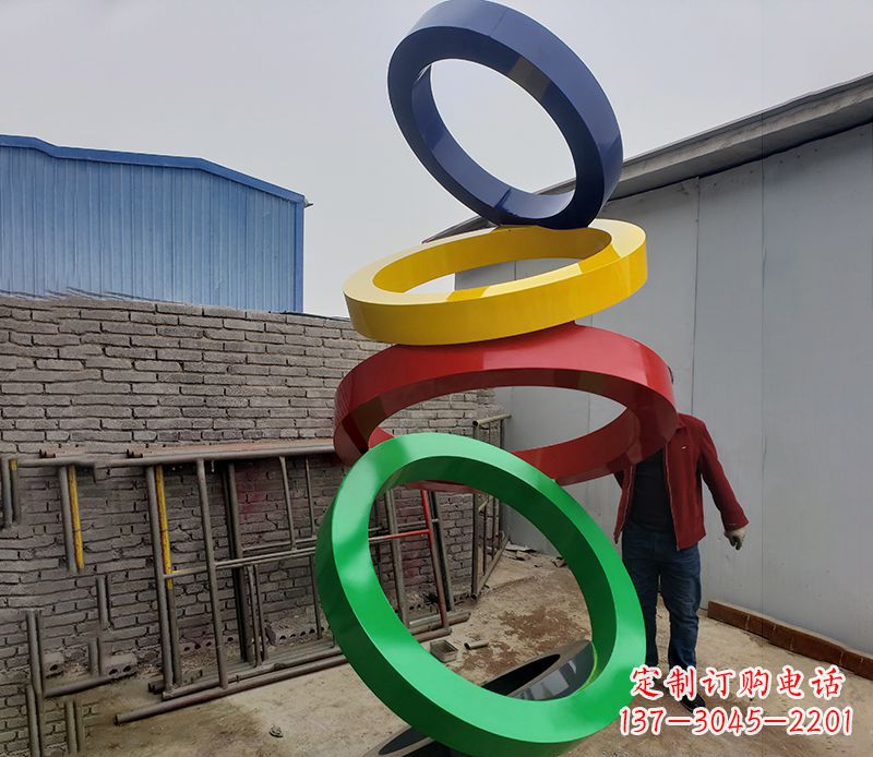 太原璀璨缤纷的不锈钢圆环雕塑