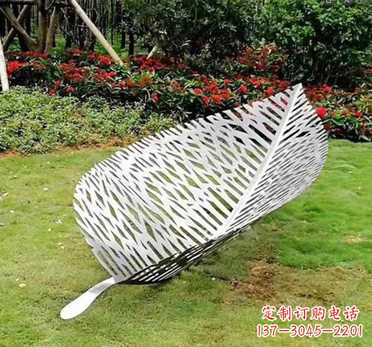 太原不锈钢树叶雕塑艺术与美的结合