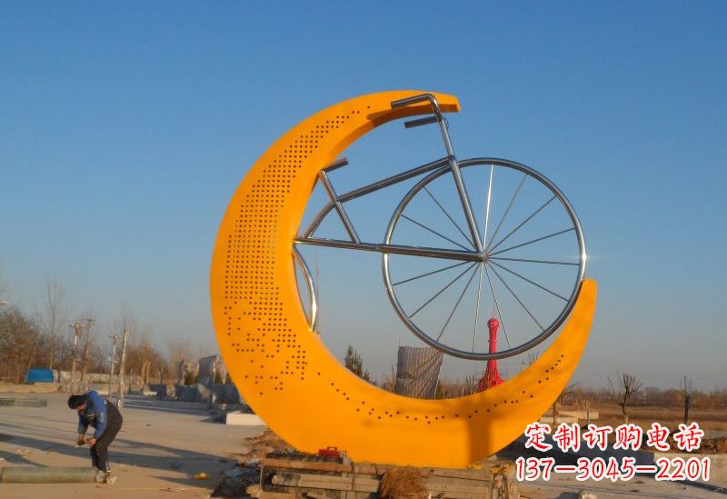 太原不锈钢城市月亮自行车雕塑高雅而古典的艺术品