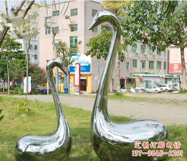 太原不锈钢抽象动物雕塑2