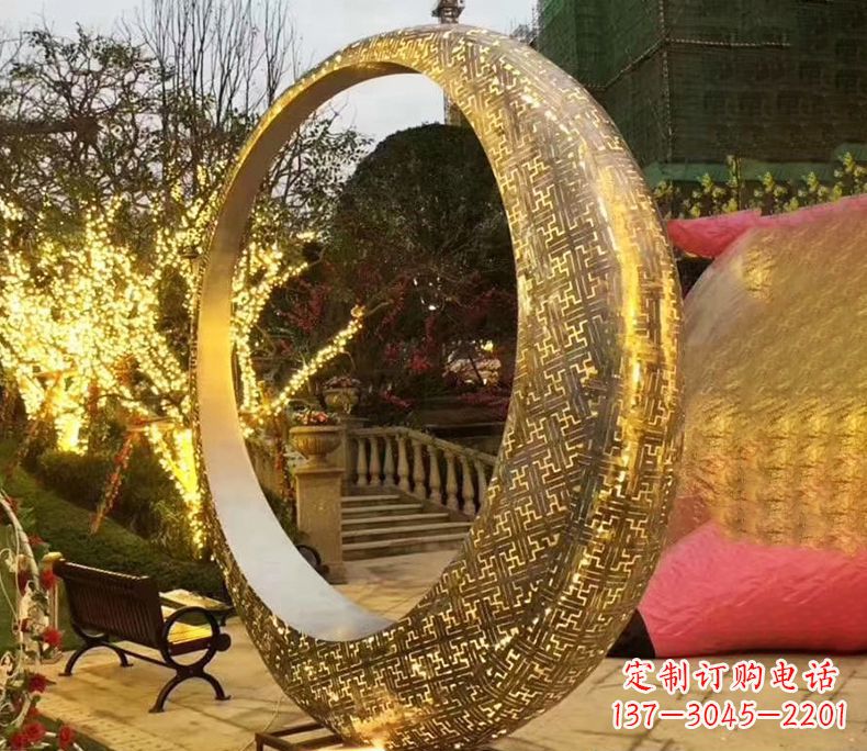 太原不锈钢发光月亮雕塑艺术与科技的结合