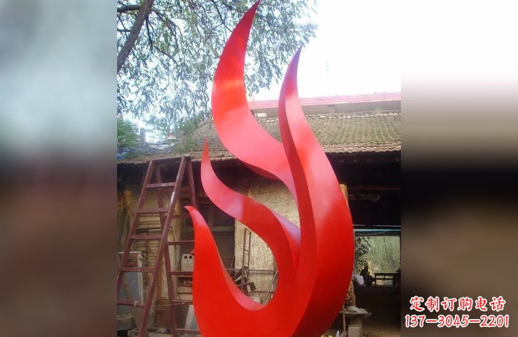 太原凤凰展翅飞翔的不锈钢雕塑
