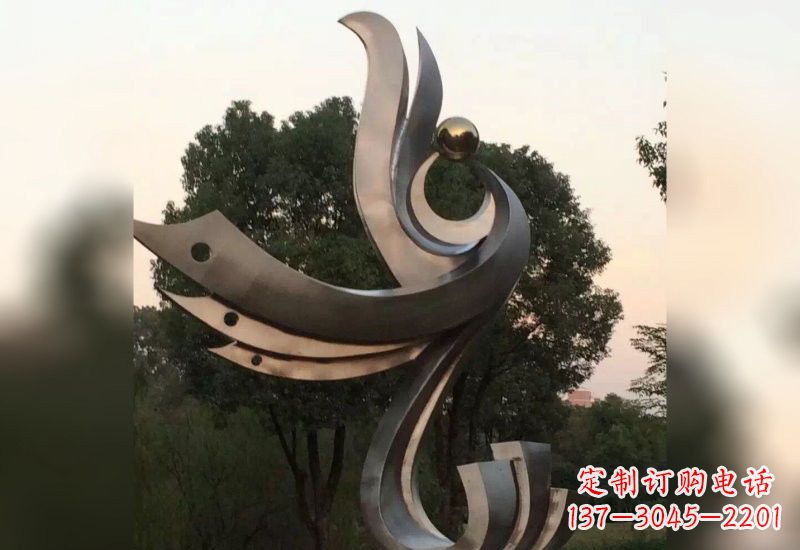太原不锈钢凤凰雕塑象征着活力与美丽