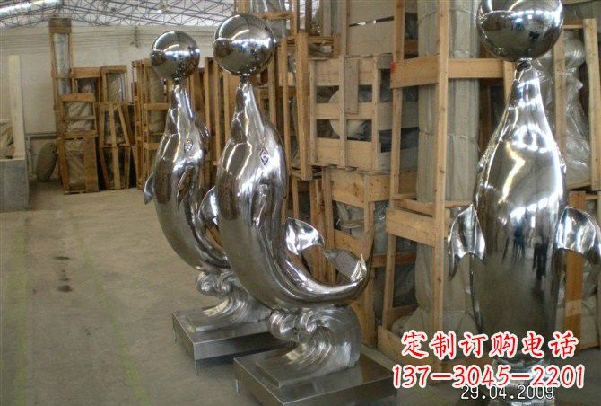 太原不锈钢海豚顶球雕塑