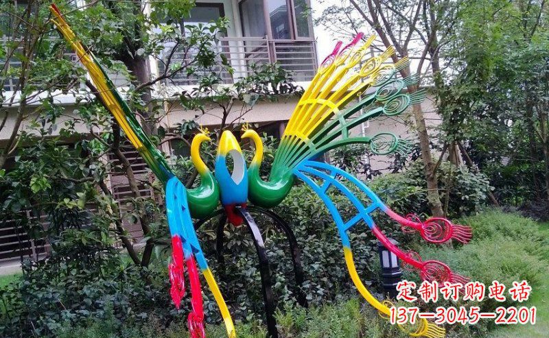 太原不锈钢孔雀雕塑——精美的艺术品