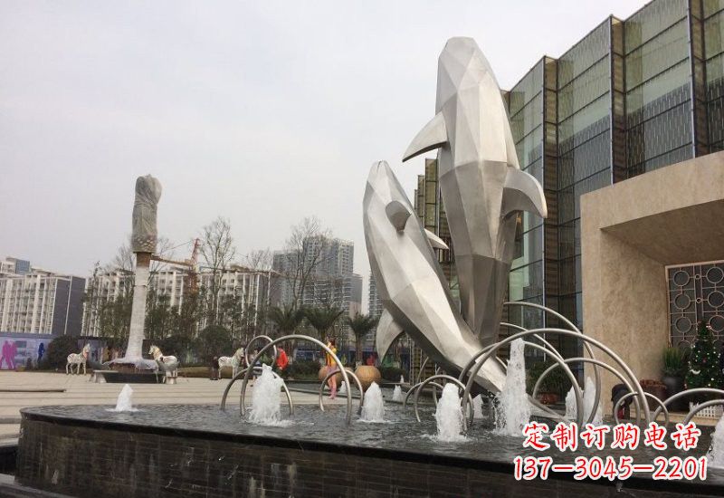 太原海豚雕塑——从不锈钢抽象块面到精美的艺术品