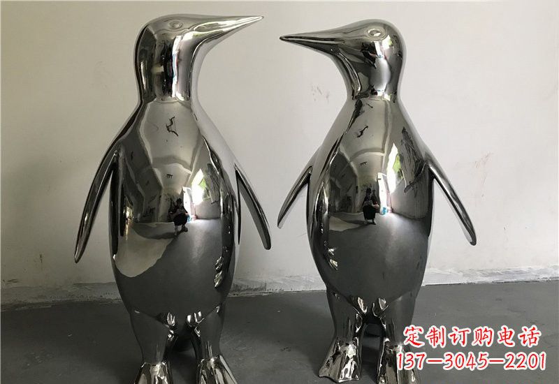 太原企鹅雕塑以不锈钢赋予生命