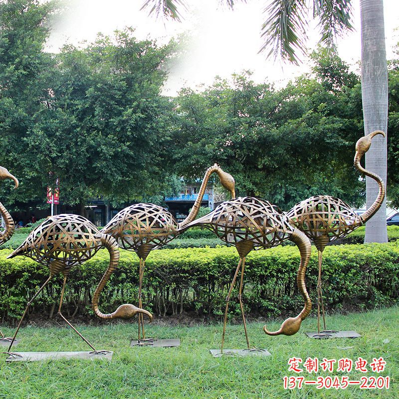 太原不锈钢仙鹤雕塑摆件美丽的园林装饰
