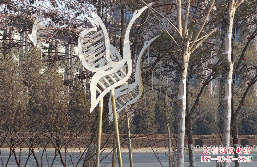 太原不锈钢仙鹤雕塑精致的艺术之作