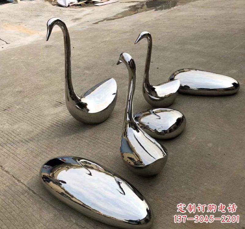太原不锈钢仙鹤雕塑精致而古典