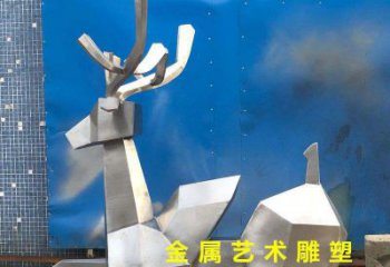 太原不锈钢别墅几何鹿雕塑——别出心裁的艺术灵感