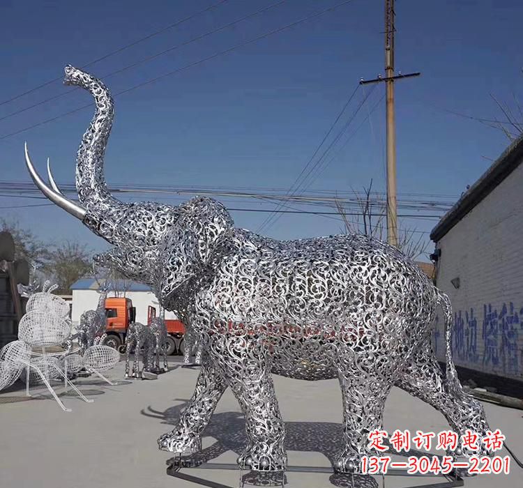 太原不锈钢大象雕塑象征力量与美丽
