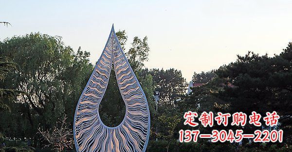 太原水滴雕塑给公园带来流动的美