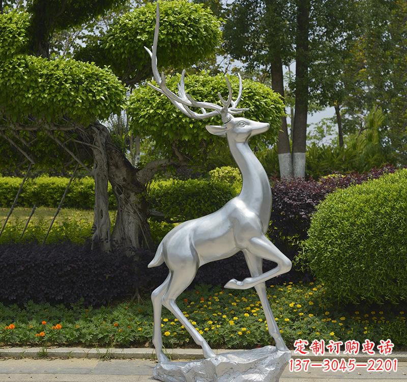太原不锈钢梅花鹿雕塑艺术与自然的完美结合