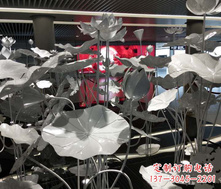 太原不锈钢锻造荷花雕塑艺术之美