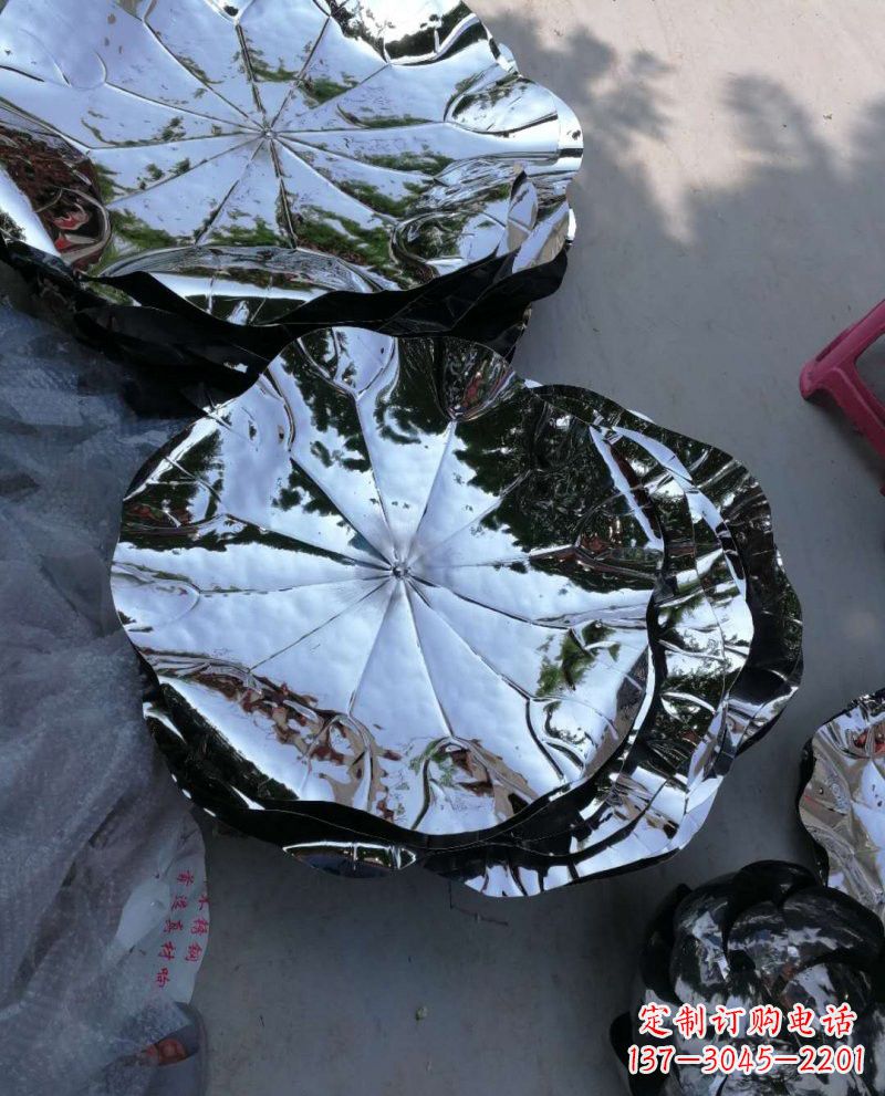 太原不锈钢锻造的莲花雕塑