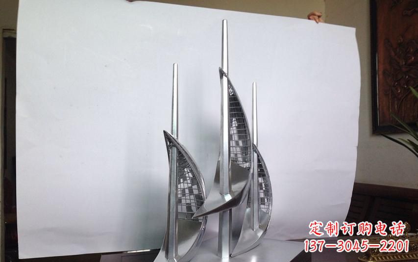 太原不锈钢帆船雕塑传承精神的象征