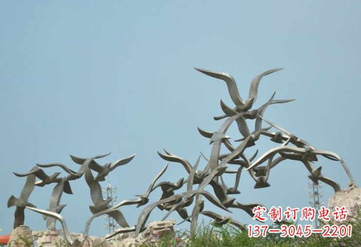 太原不锈钢大雁雕塑一只翱翔天际的艺术品