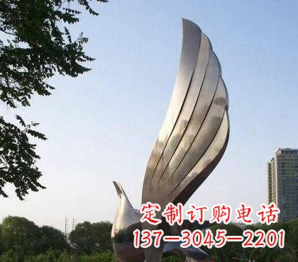 太原不锈钢鸽子雕塑美丽的象征
