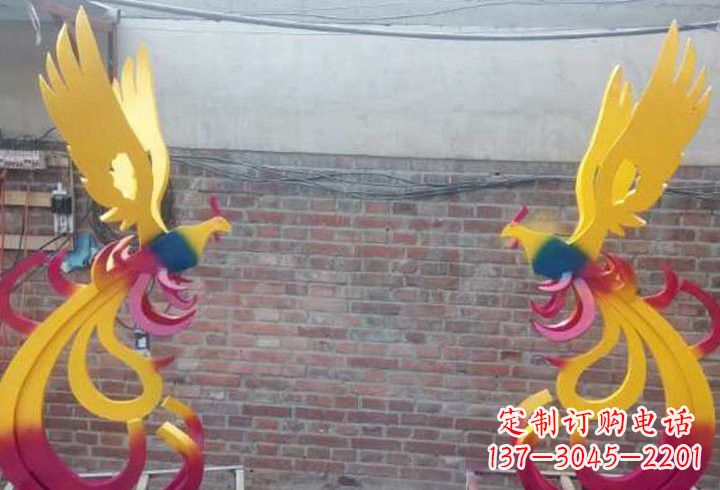 太原不锈钢公园彩色凤凰雕塑——艺术与自然的融合