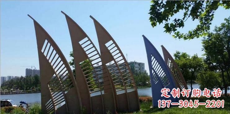 太原不锈钢公园的船帆雕塑