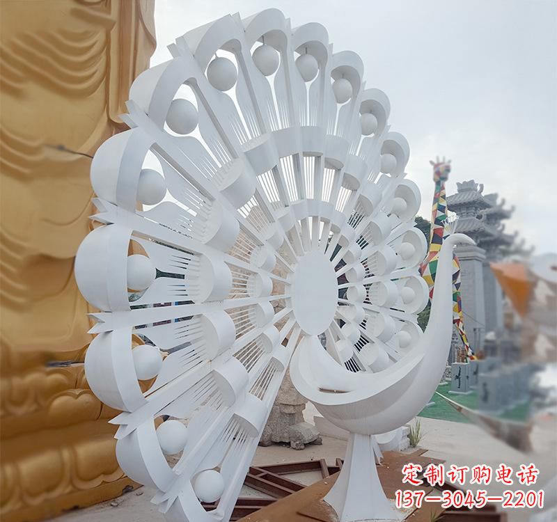 太原不锈钢孔雀雕塑美丽的艺术品